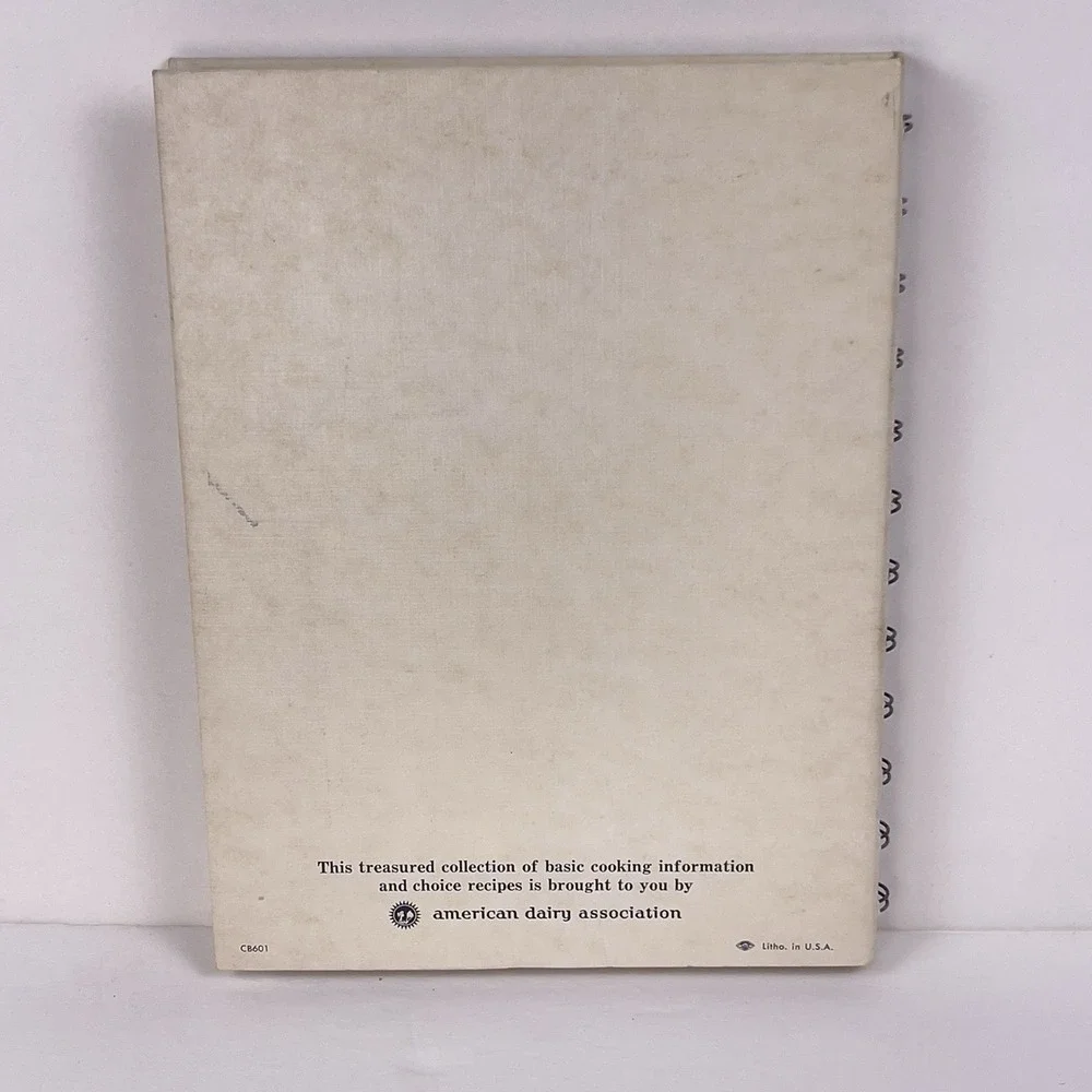 1966 American Dairy Association Modern Approach to Everyday Cooking HC Cookbook